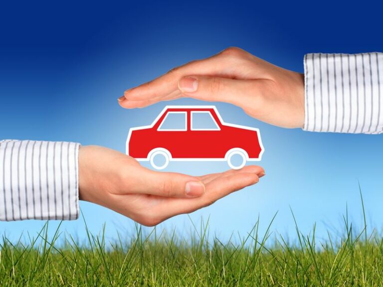 20332571 hands and car. car insurance concept.