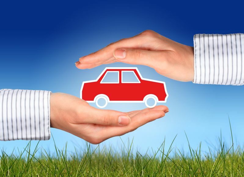 20332571 hands and car. car insurance concept.